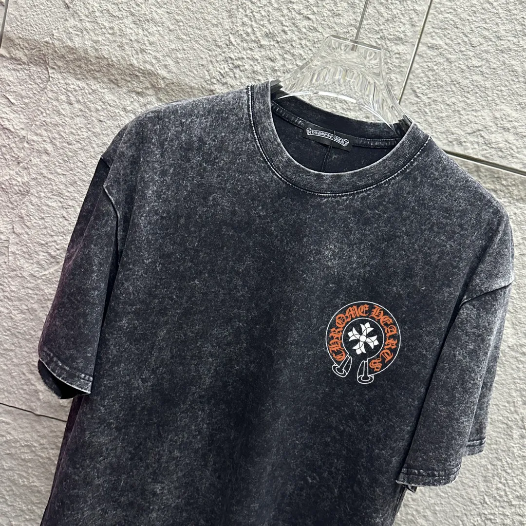 🅿️180 CH* Crow Heart* 2025 spring and summer new style Snowflake distressed washed retro round neck short sleeves Chest and front logo Horseshoe print on front and back Customized fabric Short-sleeved T-shirt Unisex Size: S M L XL XXL Color: Snowflake Black Snowflake Gray Snowflake Pink Snowflake Blue